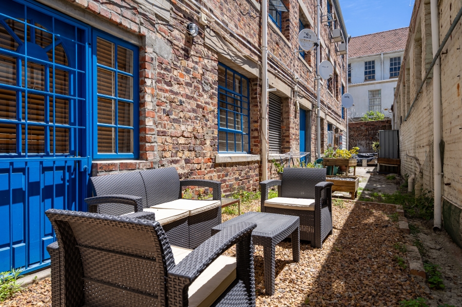 2 Bedroom Property for Sale in Gardens Western Cape